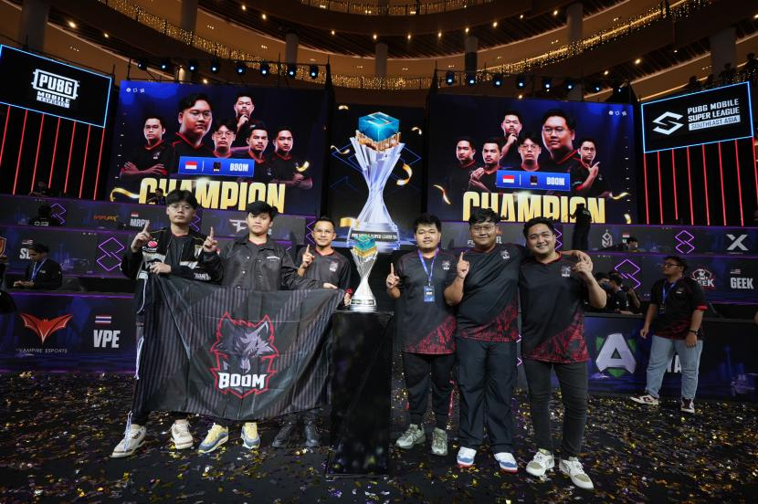 Juara PMSL boom esports